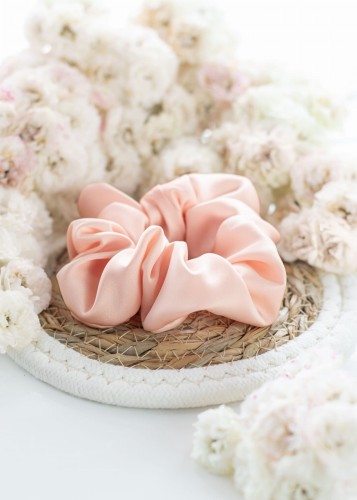Scrunchie z satyny jedwabnej morelowa Genova