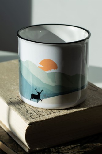 Ceramiczny kubek retro z motywem gór Rysy