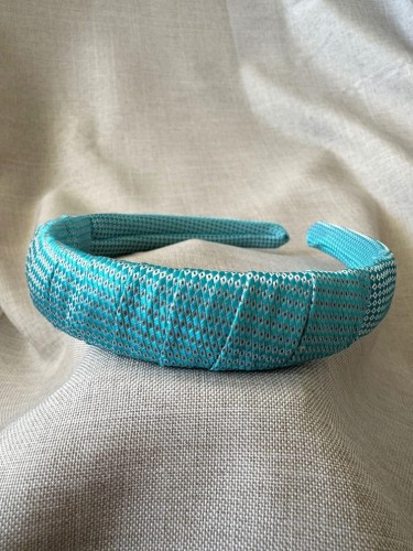 Jedwabna oplatana  opaska baby blue do włosów UNICO